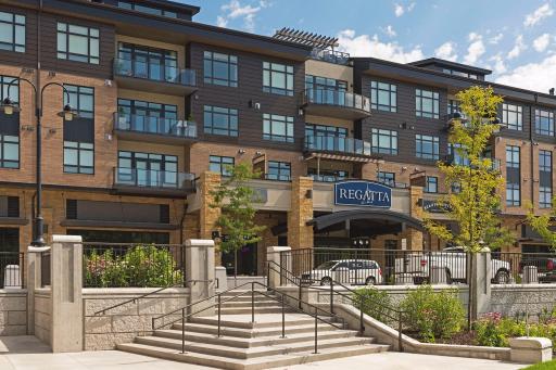 The Regatta is located in the heart of downtown Wayzata with walkability to exciting restaurants, retail, community events, and Lake Minnetonka