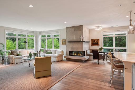 This unit is ideal for entertaining as well as every day living