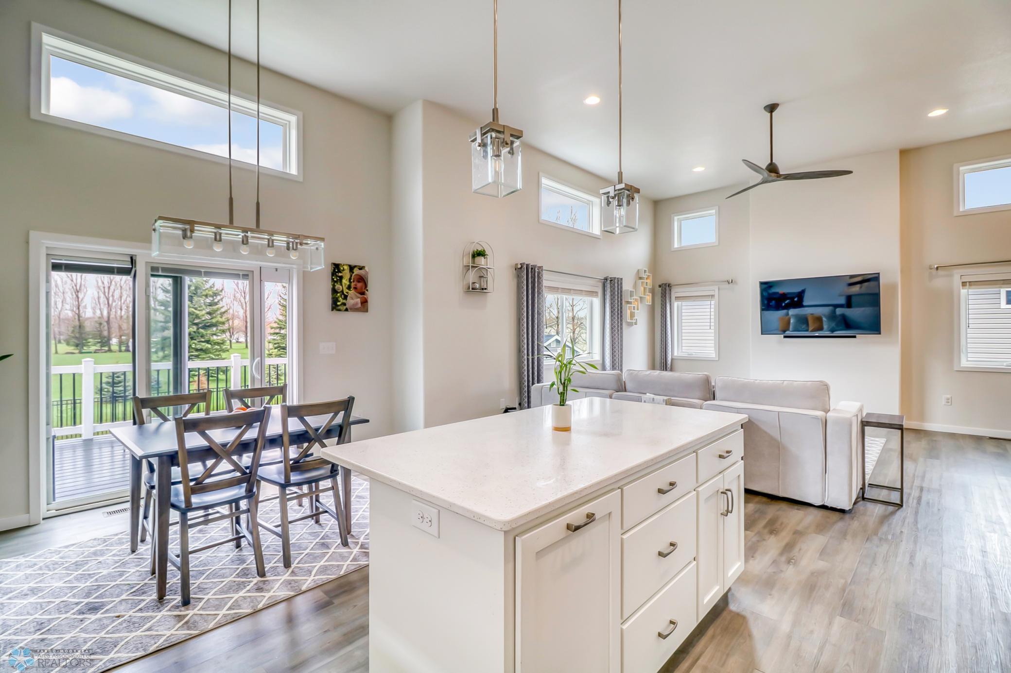 Kitchen1_3.jpg