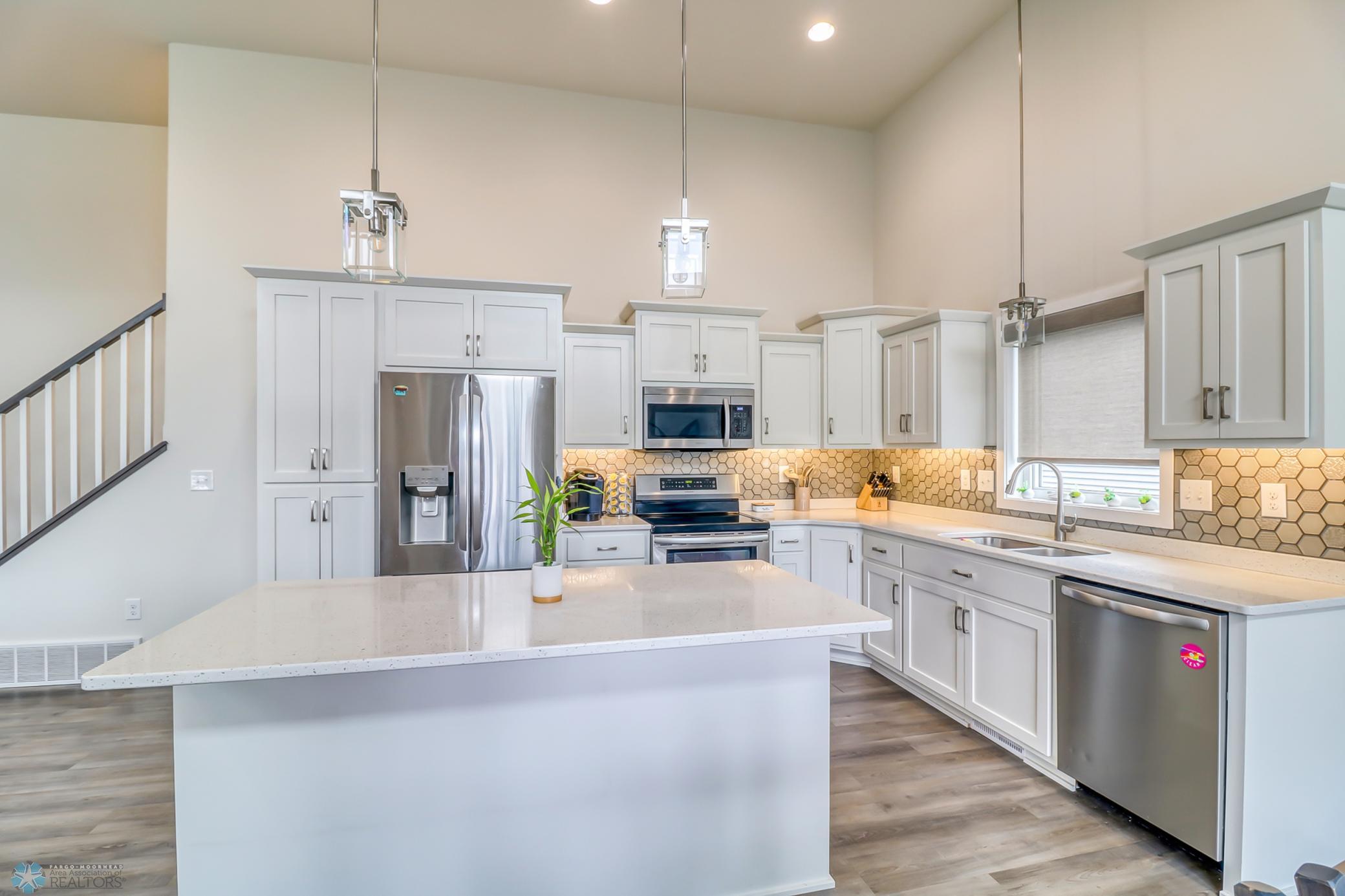 Kitchen1_2.jpg
