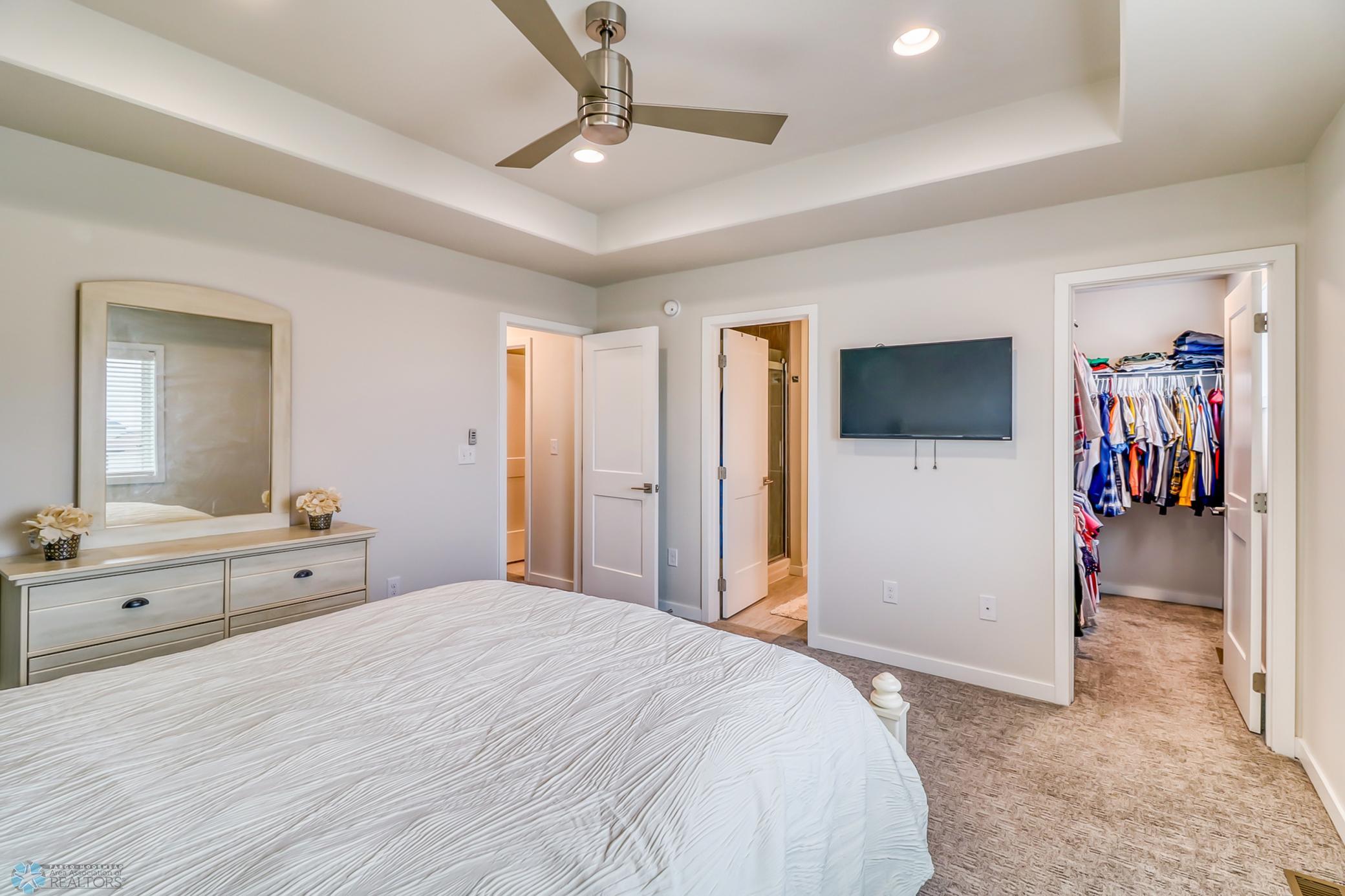 Primary Bedroom1_3.jpg