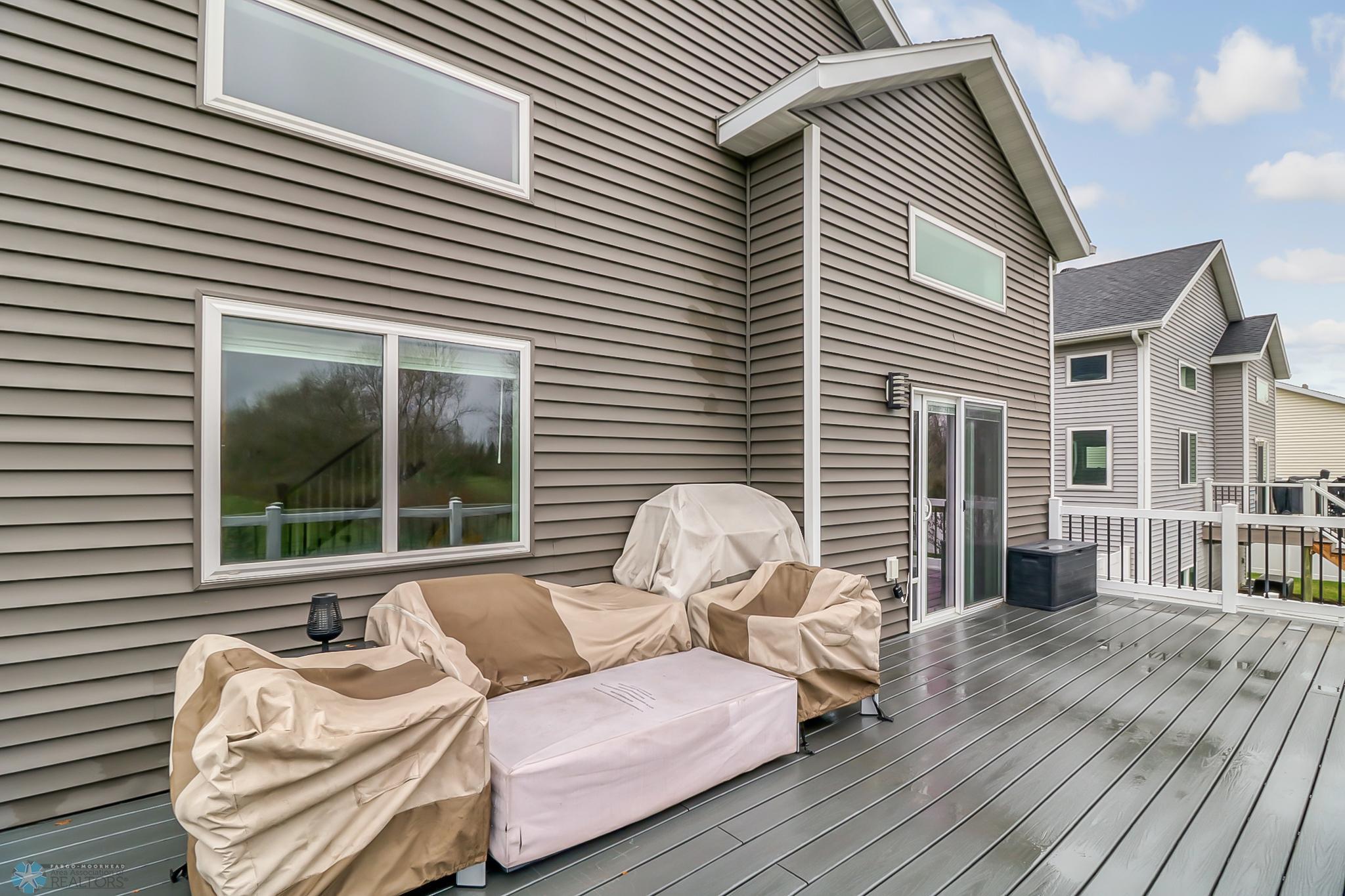 Backyard_deck1.jpg