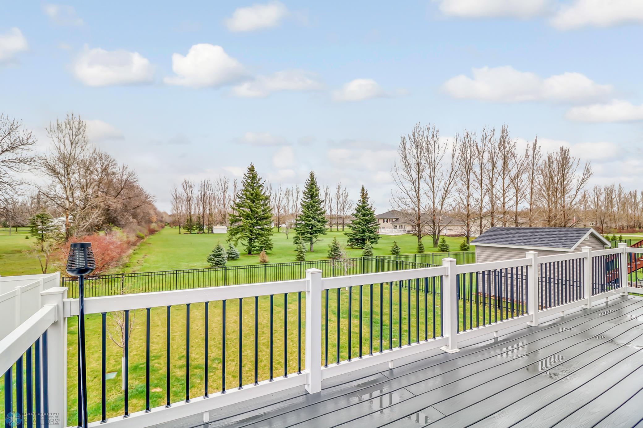 Backyard_deck.jpg