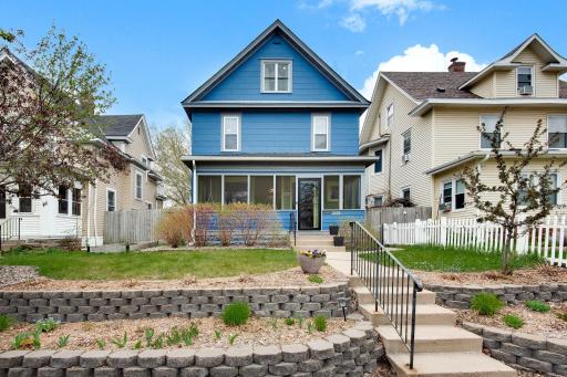 This well-maintained block with friendly neighbors is located in the Washburn High School zone.