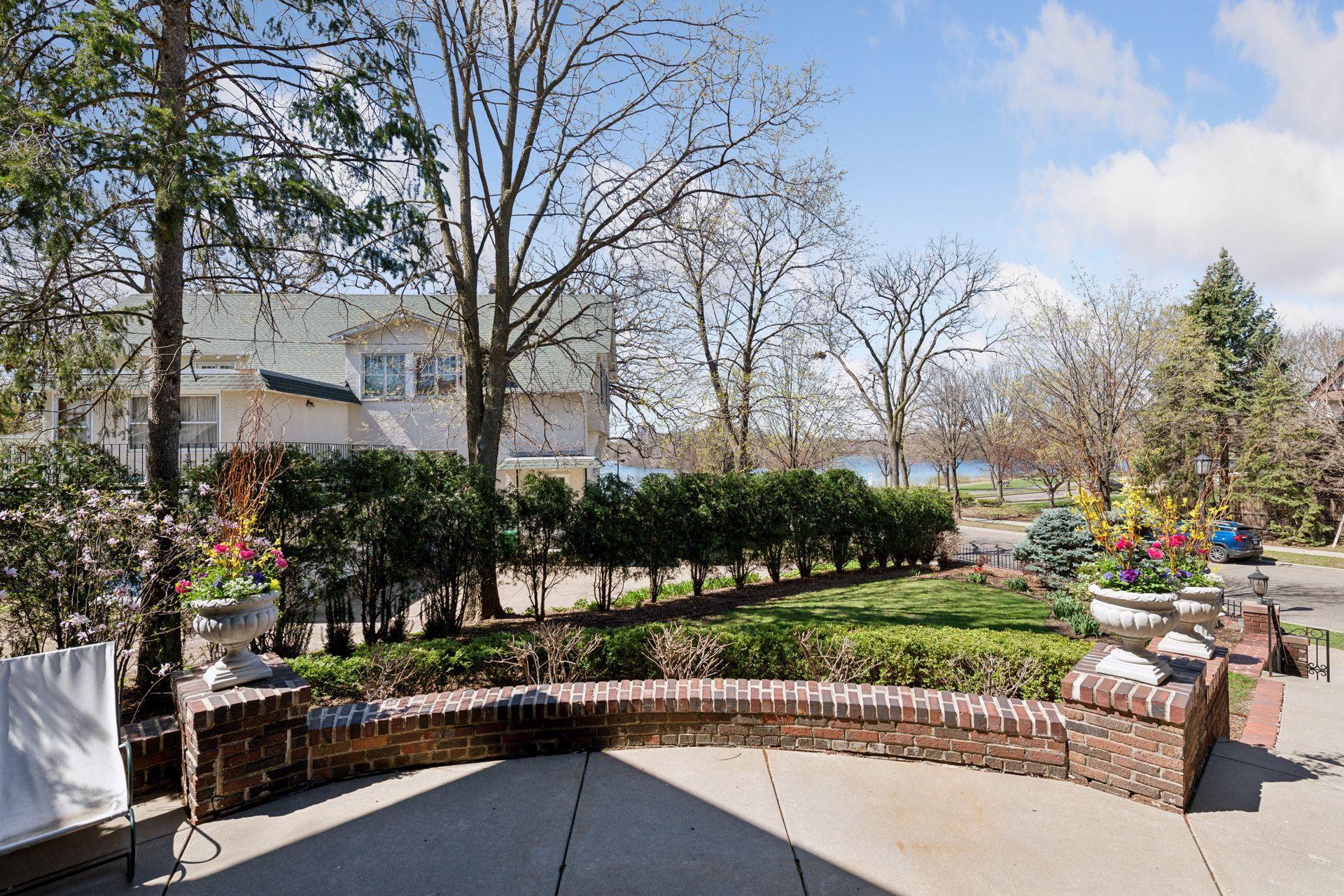 Exceptional views of Lake of the Isles!