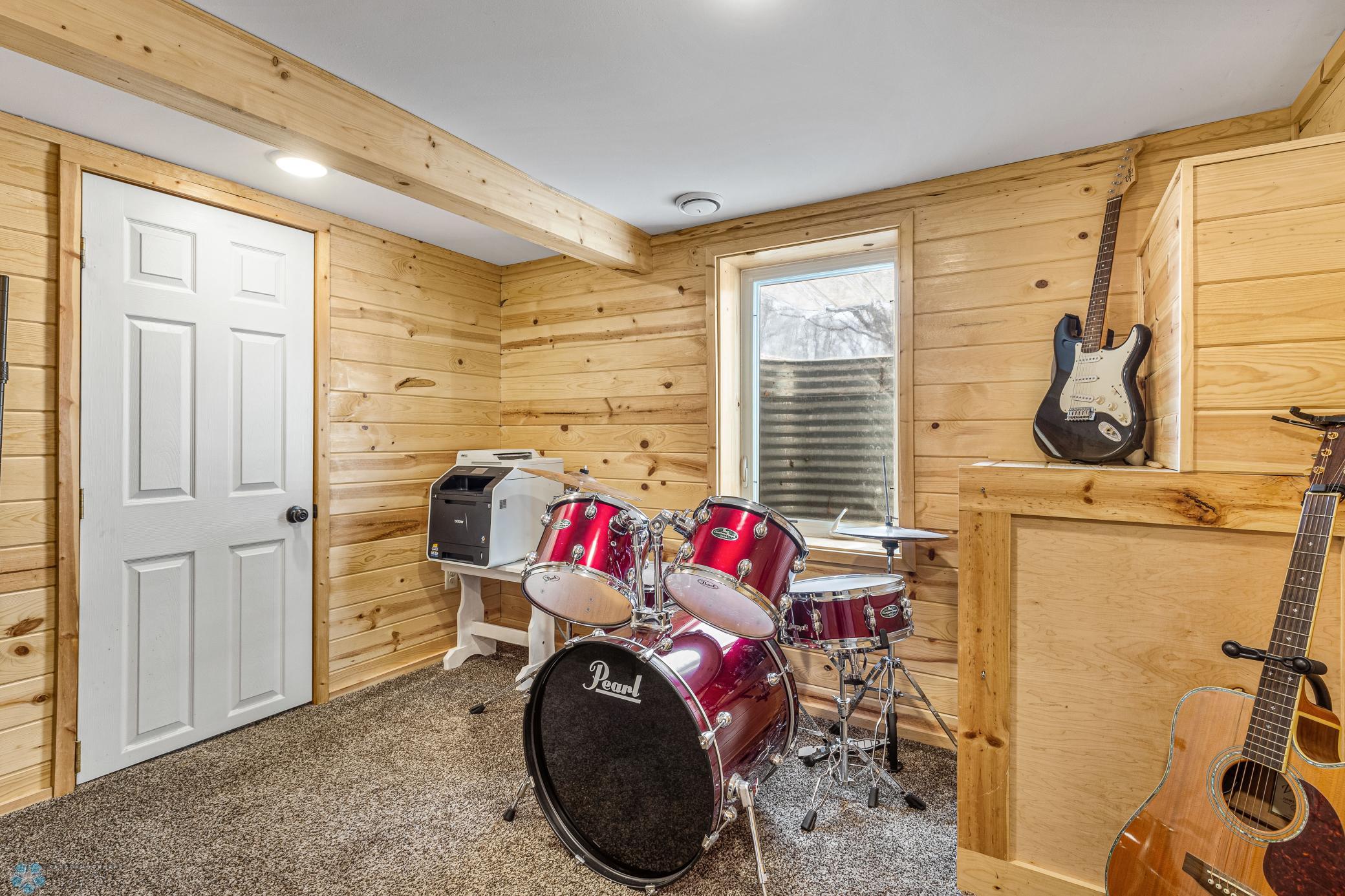 Basement Bedroom-3