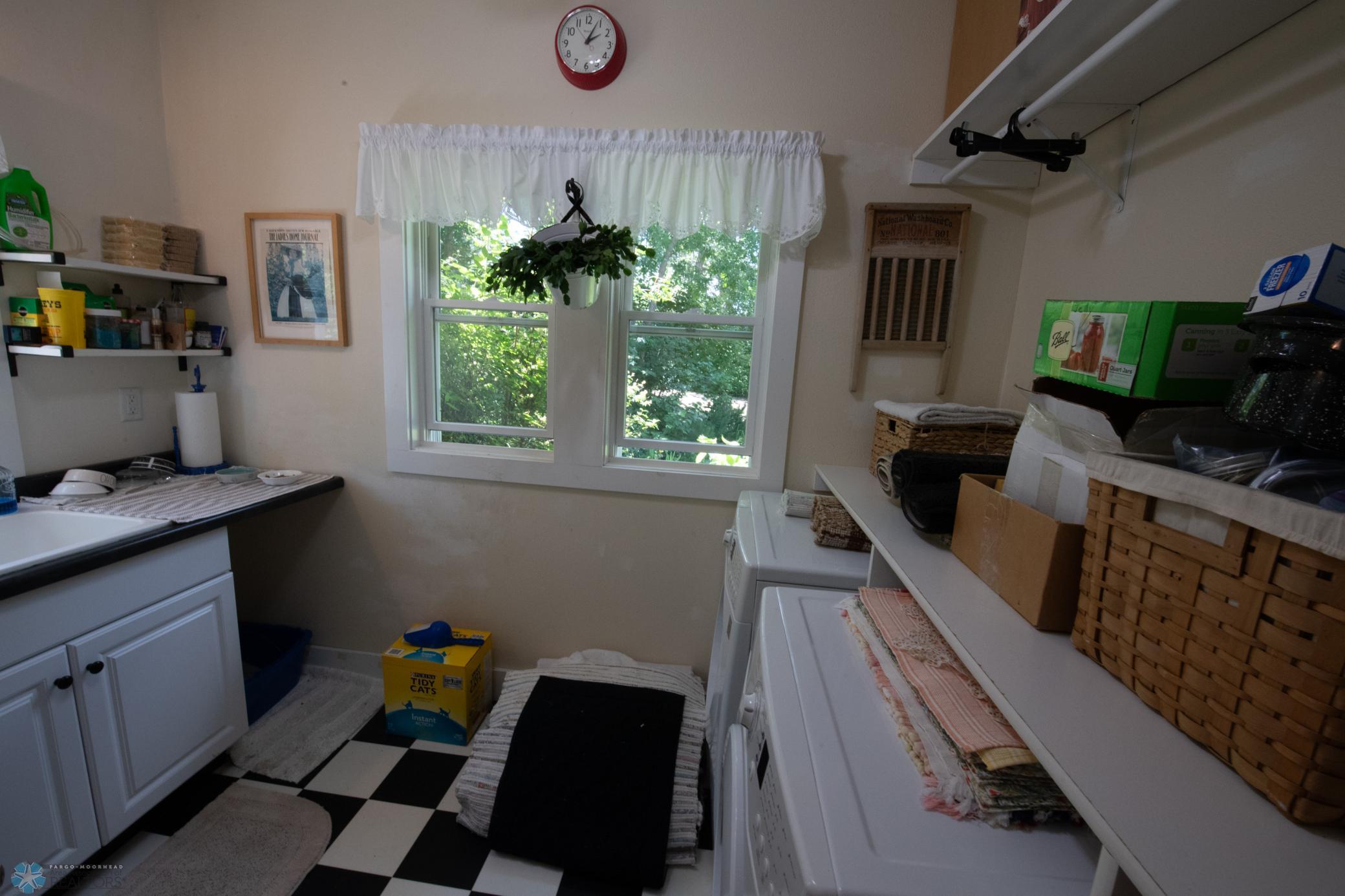 laundry room.jpg