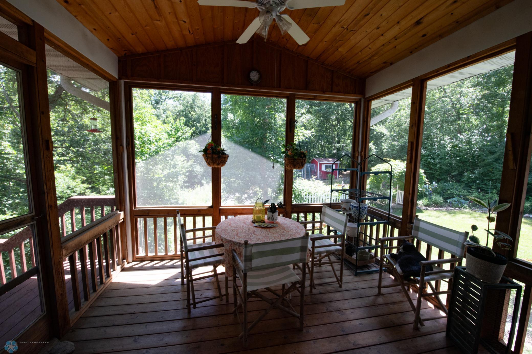 screened porch.jpg