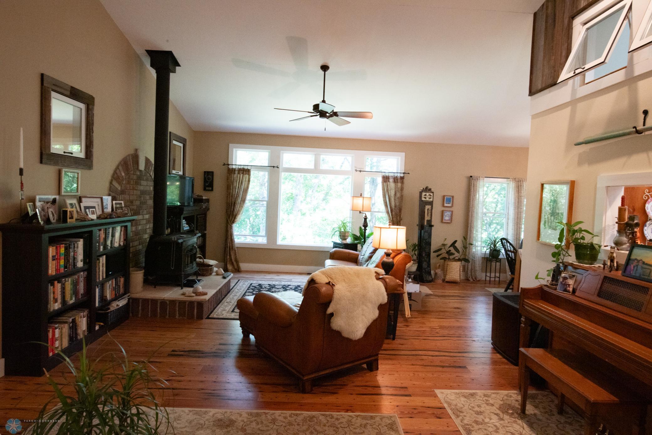 living rm:fp.jpg