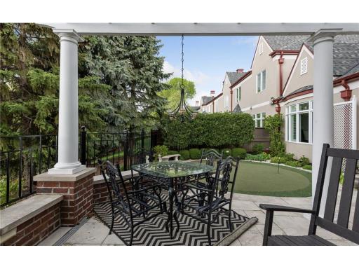 1000 Coventry Place, Edina, MN 55435