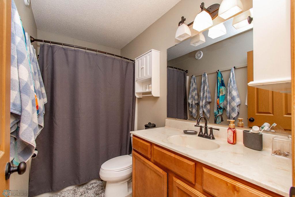 Bathroom 1- Full Bath
