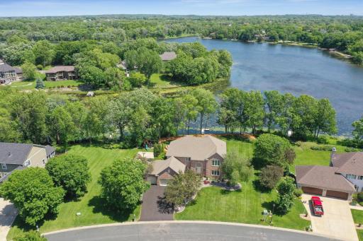 17586 Belfast Cove, Eden Prairie, MN 55347