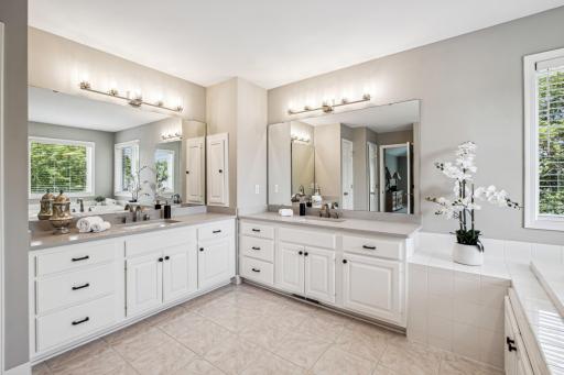 17586 Belfast Cove, Eden Prairie, MN 55347