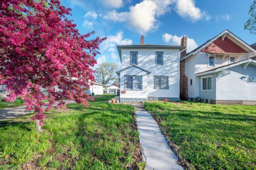 914 S Front Street, Mankato, MN 56001
