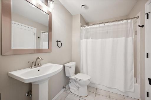 6831 Lillian Lane, Eden Prairie, MN 55346