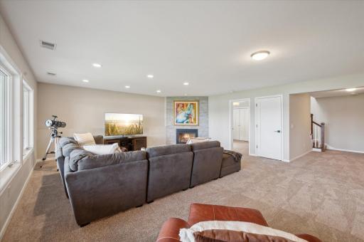 6831 Lillian Lane, Eden Prairie, MN 55346