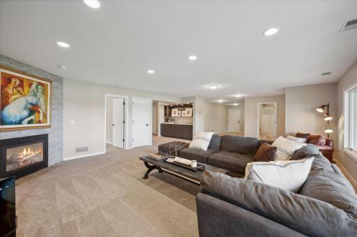 6831 Lillian Lane, Eden Prairie, MN 55346