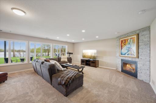 6831 Lillian Lane, Eden Prairie, MN 55346