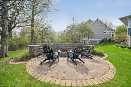6831 Lillian Lane, Eden Prairie, MN 55346