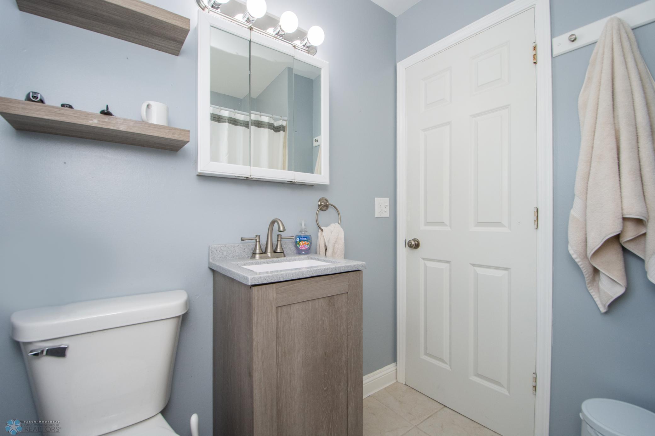 Upper Full Bath