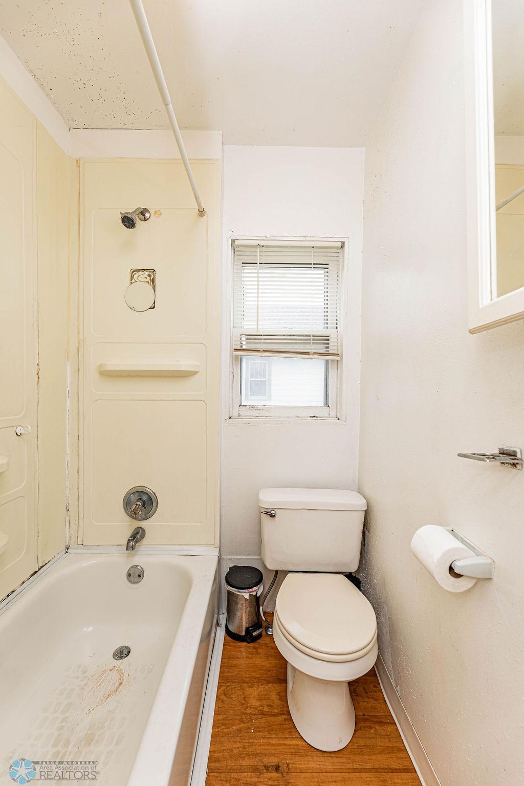 1st Floor Bathroom