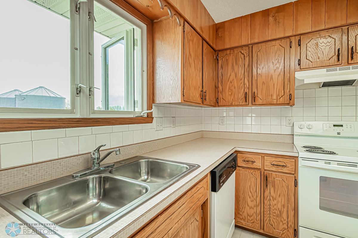 Kitchen_3.jpg