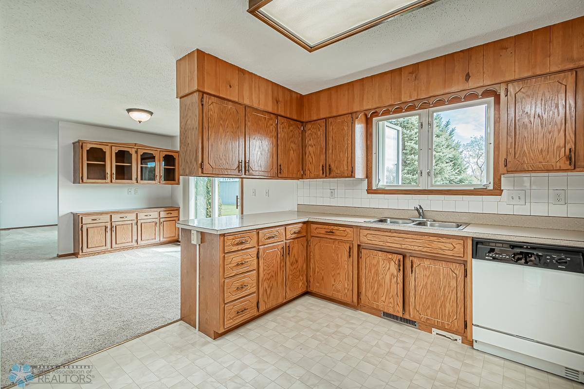 Kitchen_5.jpg