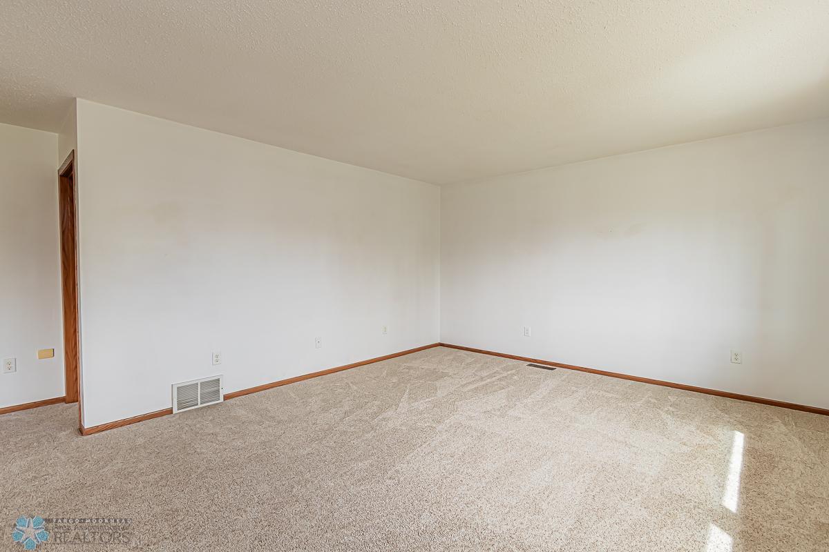 Living_Room_2.jpg