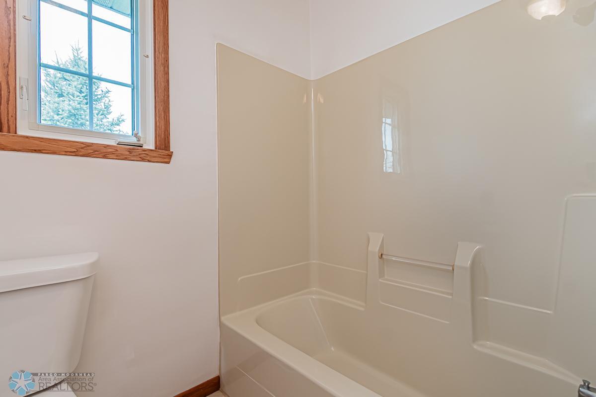 Bathroom2_2.jpg