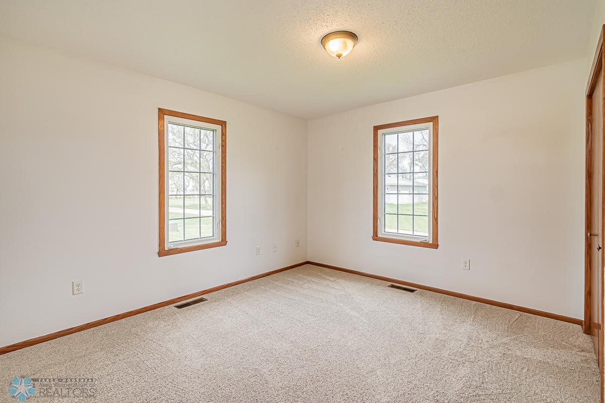 Bedroom2_1.jpg