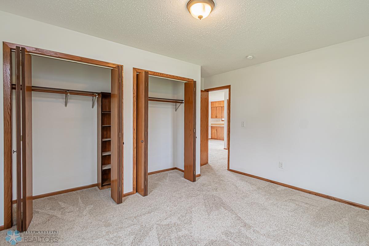 Bedroom2_3.jpg