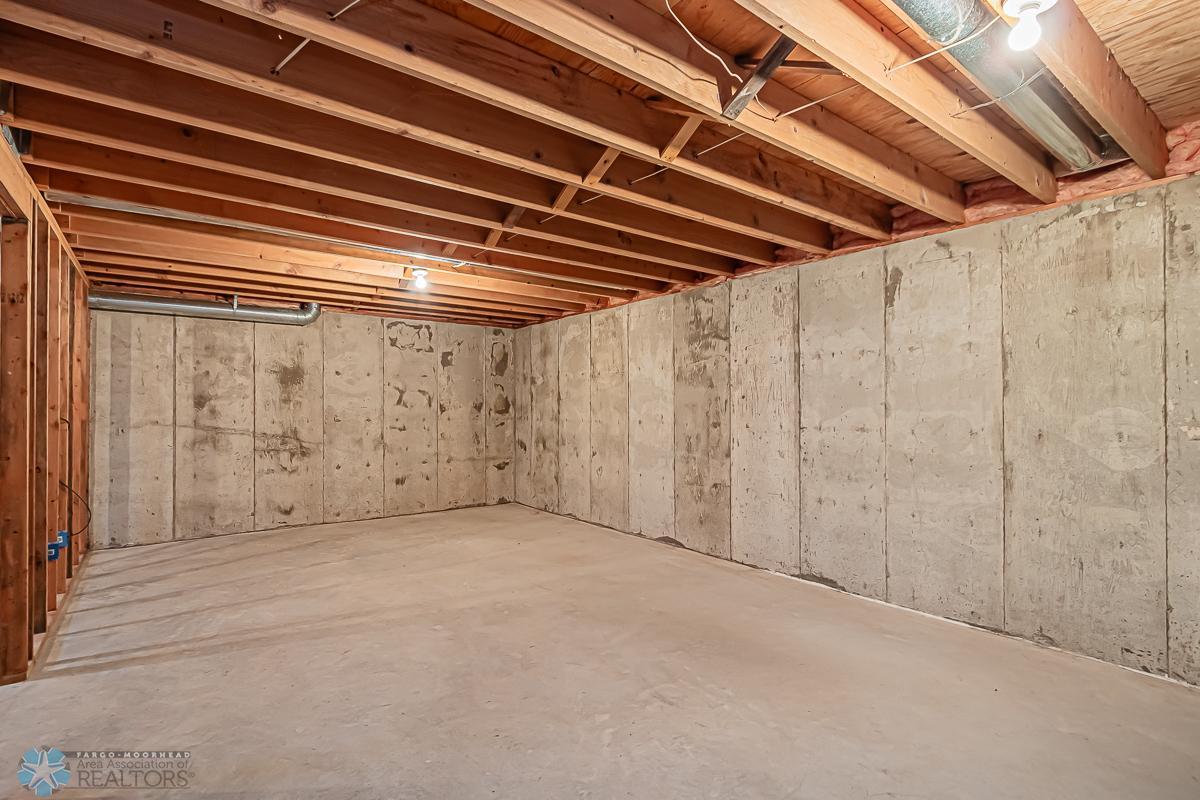Basement_1.jpg