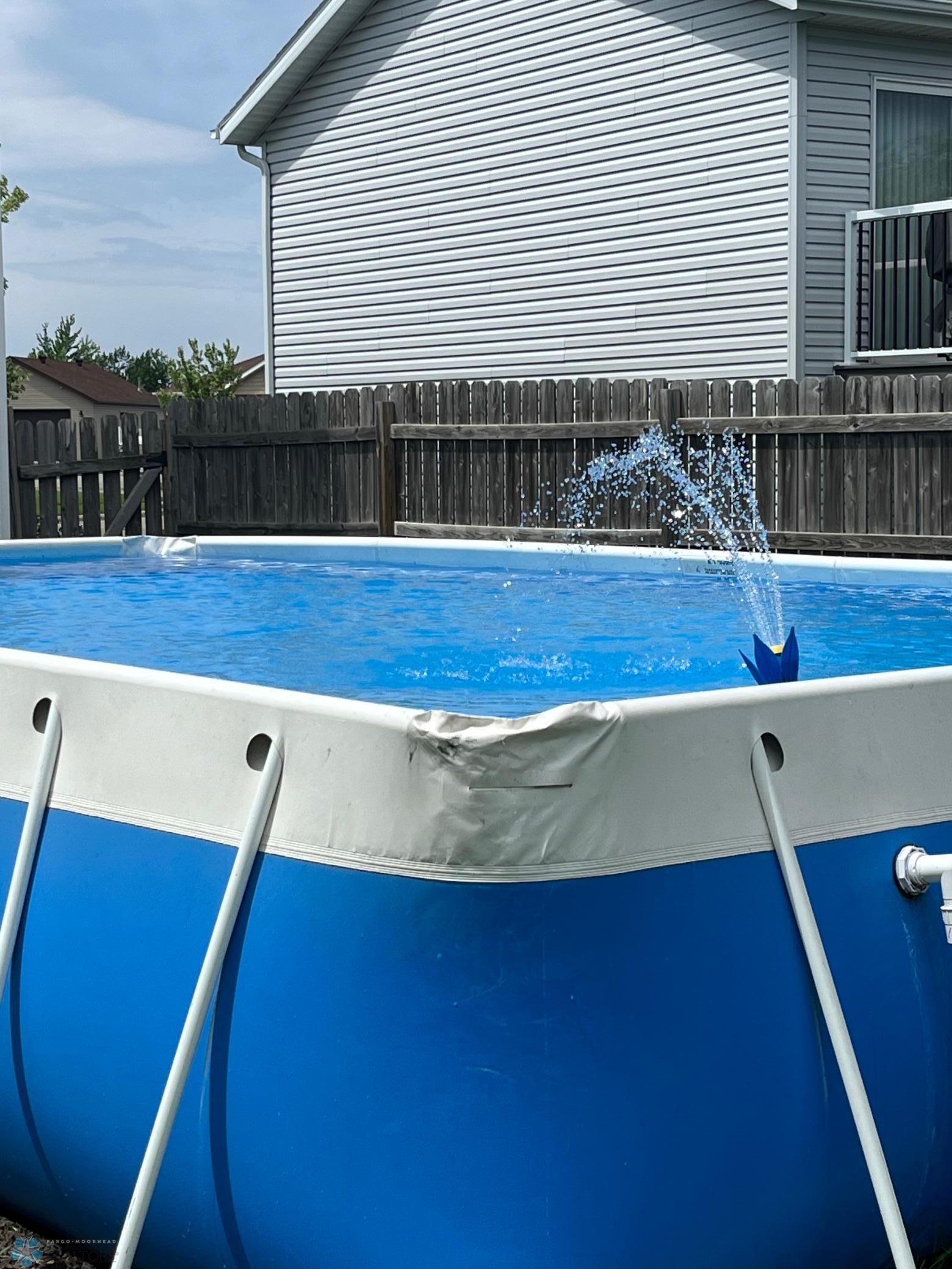 Pool w/ Sprinkler