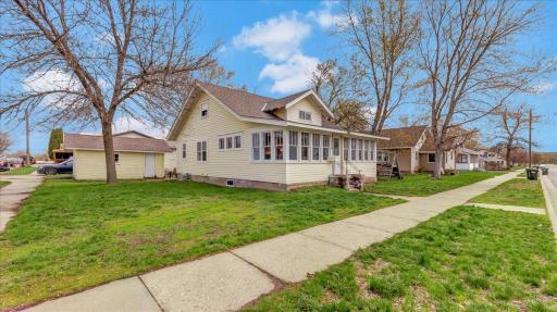 326 4th Street S, Sauk Centre, MN 56378