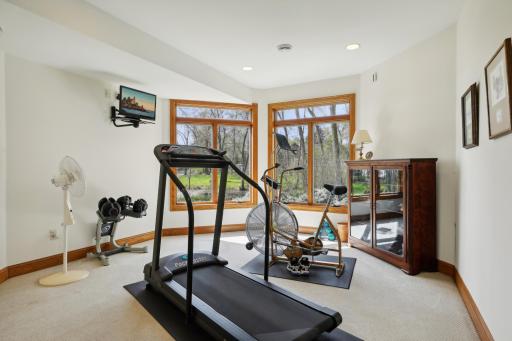 5942 Hobe Lane, White Bear Lake, MN 55110