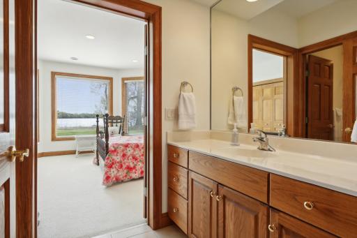 5942 Hobe Lane, White Bear Lake, MN 55110