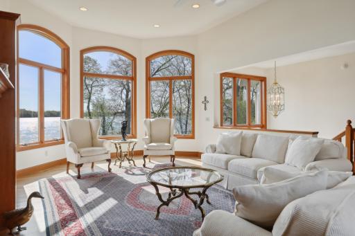 5942 Hobe Lane, White Bear Lake, MN 55110