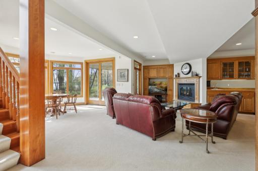 5942 Hobe Lane, White Bear Lake, MN 55110