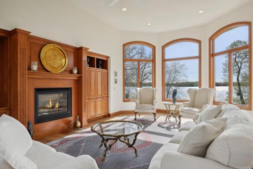 5942 Hobe Lane, White Bear Lake, MN 55110