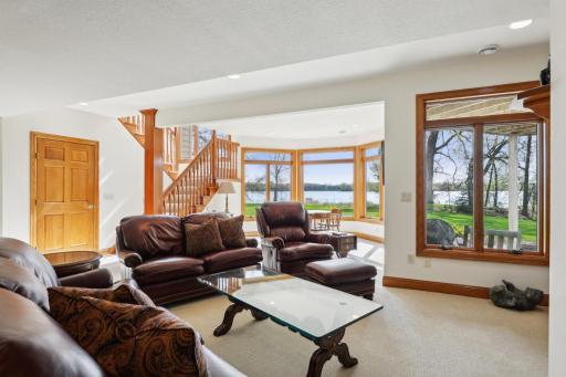 5942 Hobe Lane, White Bear Lake, MN 55110