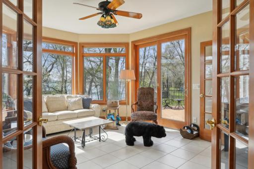 5942 Hobe Lane, White Bear Lake, MN 55110