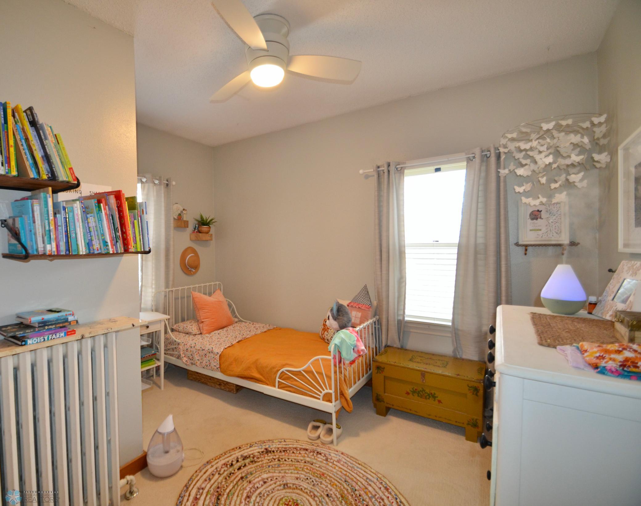 Bedroom 2.JPG