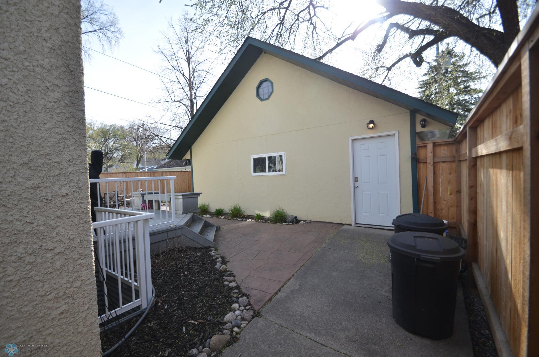 Garage.JPG