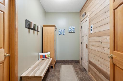 With both a sauna and hot tub, you've got your own spa right at home!