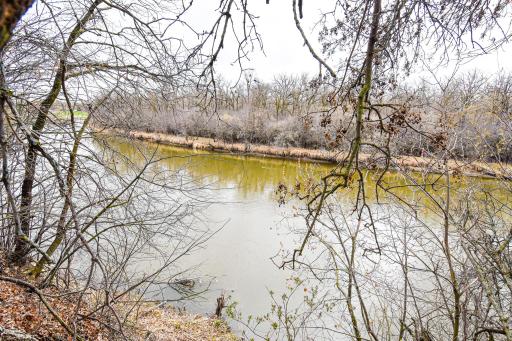 1014 Oakland Park Road, Thief River Falls, MN 56701
