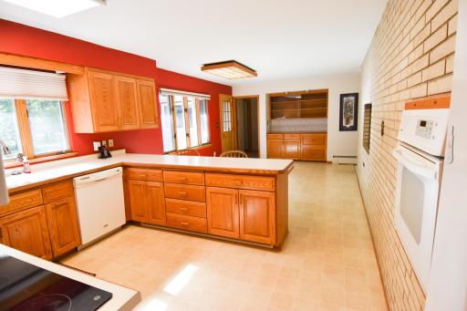 1014 Oakland Park Road, Thief River Falls, MN 56701