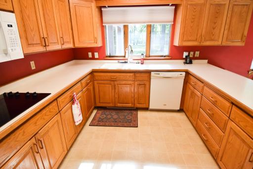 1014 Oakland Park Road, Thief River Falls, MN 56701