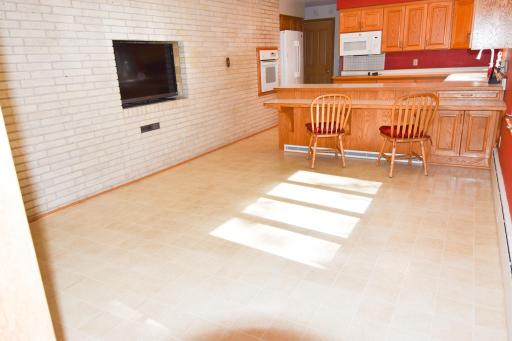 1014 Oakland Park Road, Thief River Falls, MN 56701