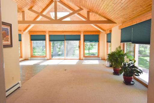 1014 Oakland Park Road, Thief River Falls, MN 56701