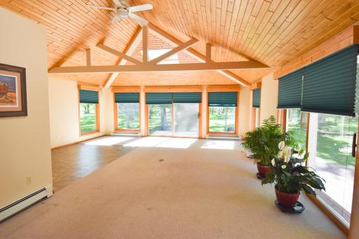 1014 Oakland Park Road, Thief River Falls, MN 56701